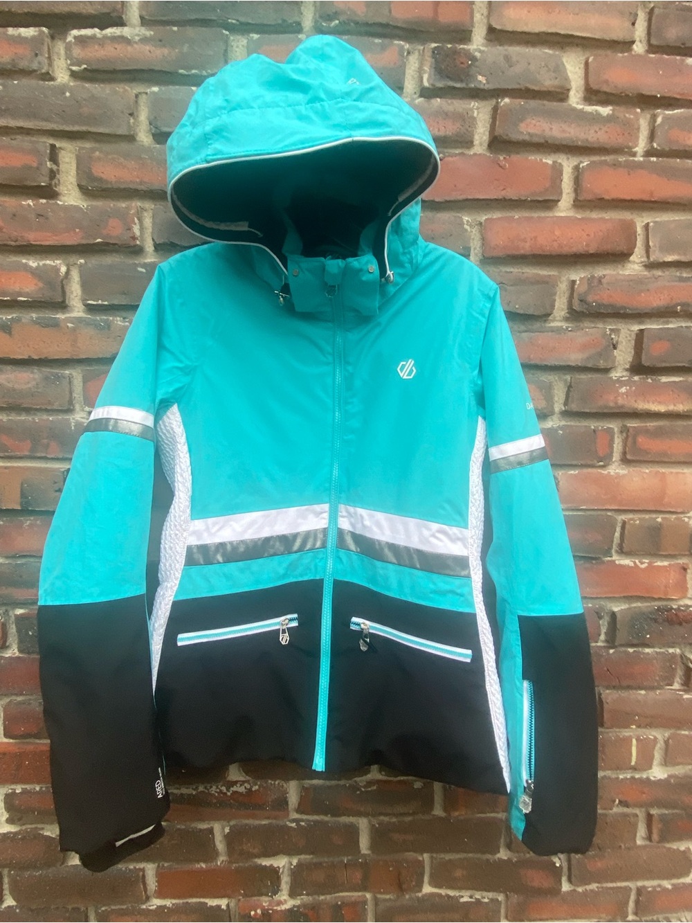 Dare2b Women’s 5Teal and Black Ski Jacket with Reflective Trim